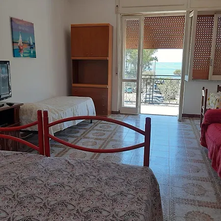 Posidonia Apartment *